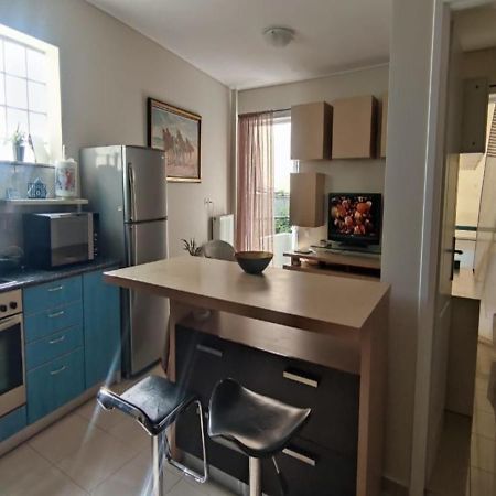 Apartment In A Quiet Location. アテネ エクステリア 写真
