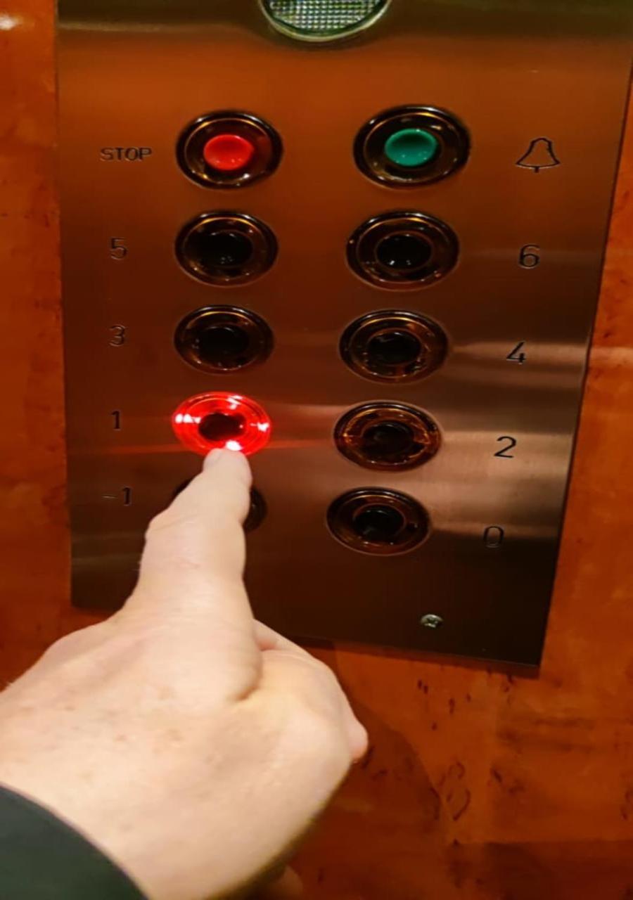 Apartment In A Quiet Location. アテネ エクステリア 写真