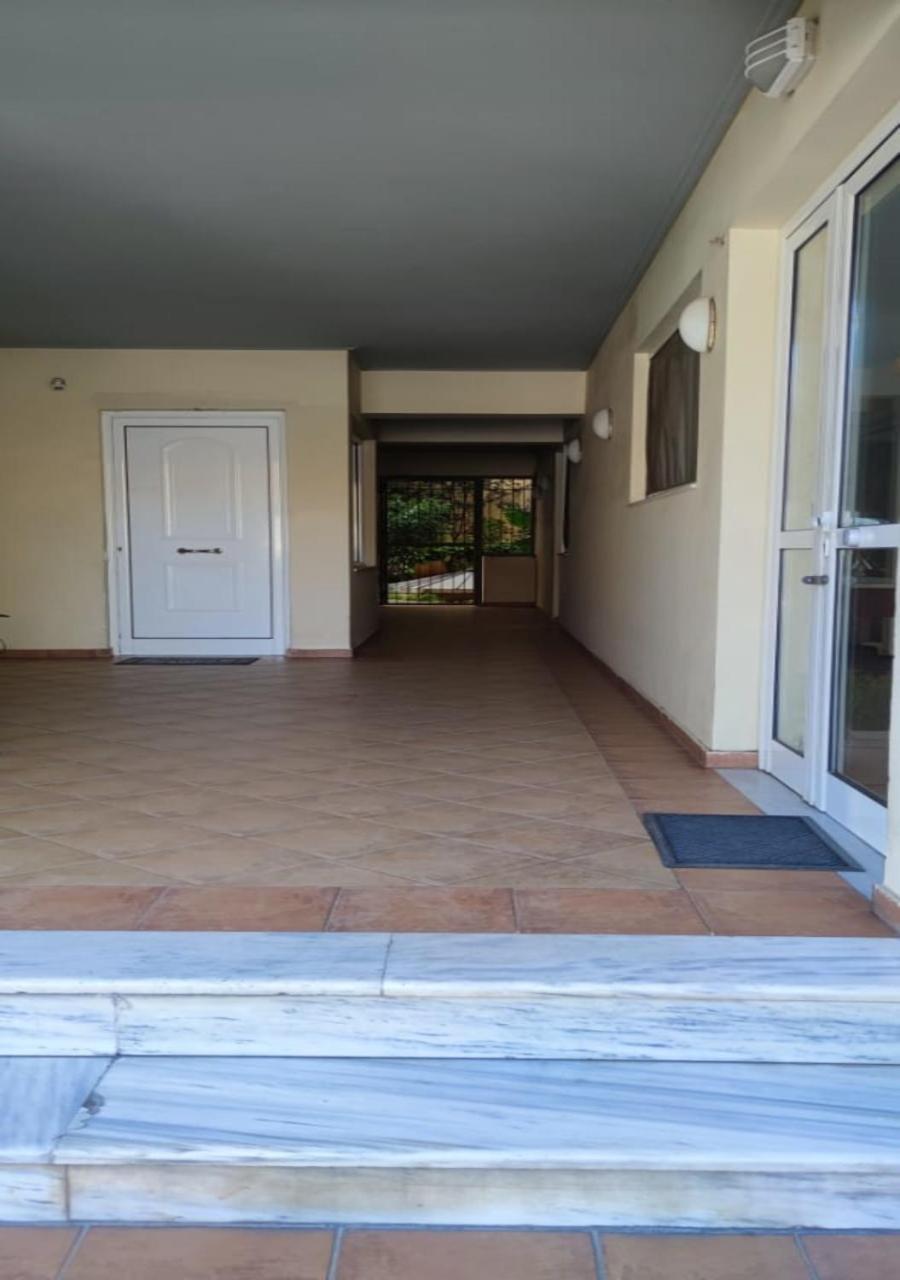 Apartment In A Quiet Location. アテネ エクステリア 写真