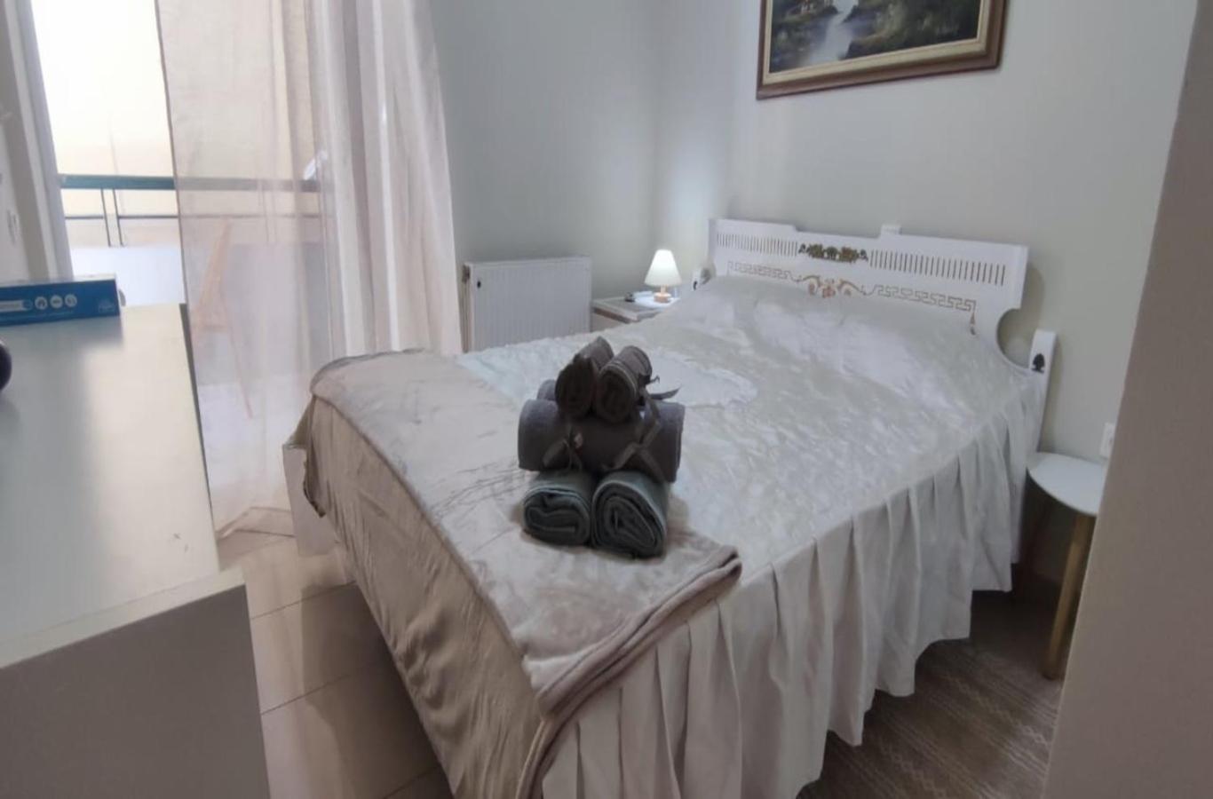 Apartment In A Quiet Location. アテネ エクステリア 写真
